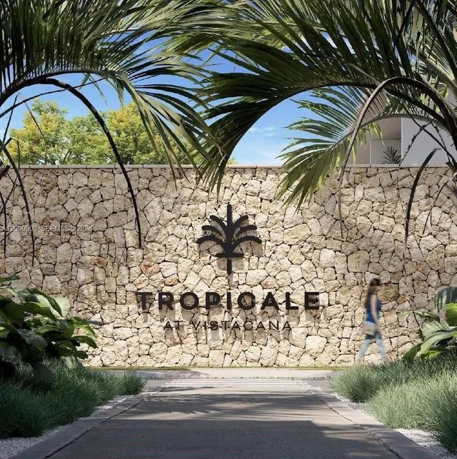 1 Tropicale8, 