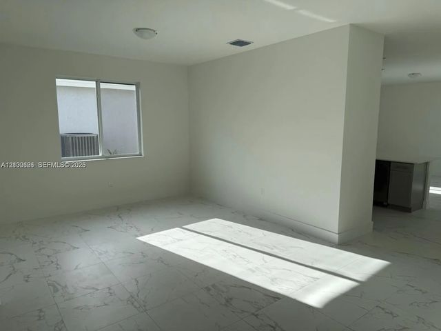 3 of 19 - 1828 Ne 1st Street, Homestead, FL