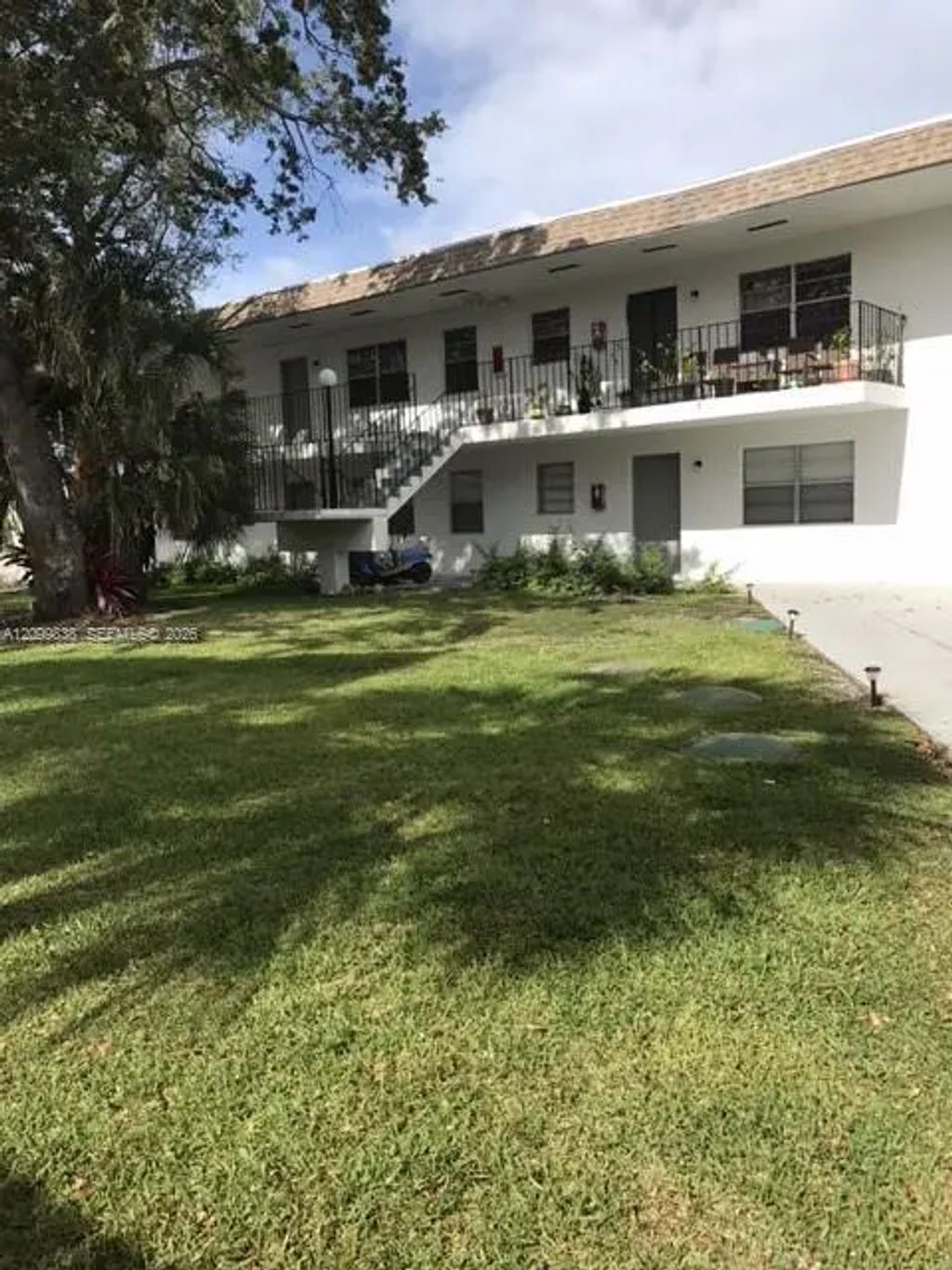 2525 Polk Street #3, Hollywood