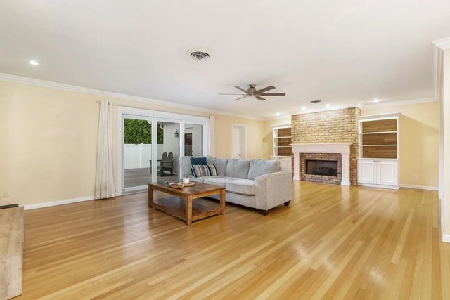 2 of 37 - 2607 Colgate Lane, Lake Worth Beach, FL