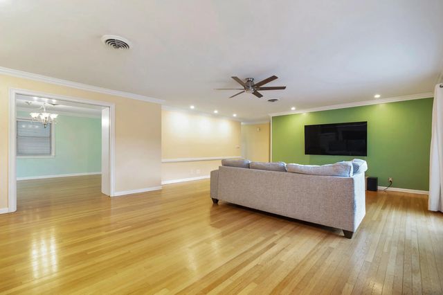 5 of 37 - 2607 Colgate Lane, Lake Worth Beach, FL