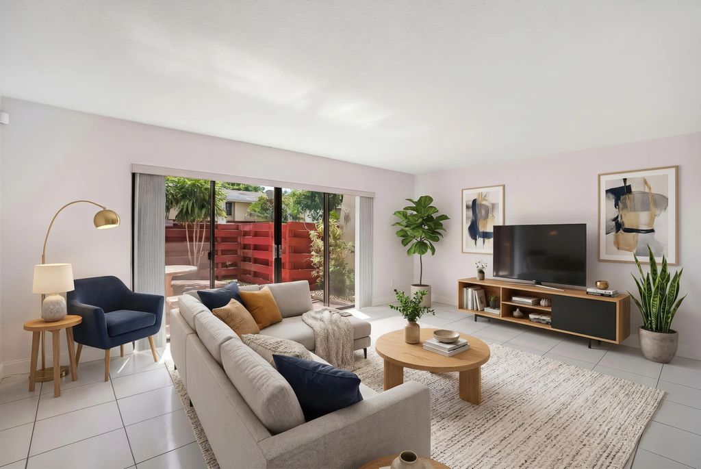 3015 Oaktree Lane #unit 277, Hollywood