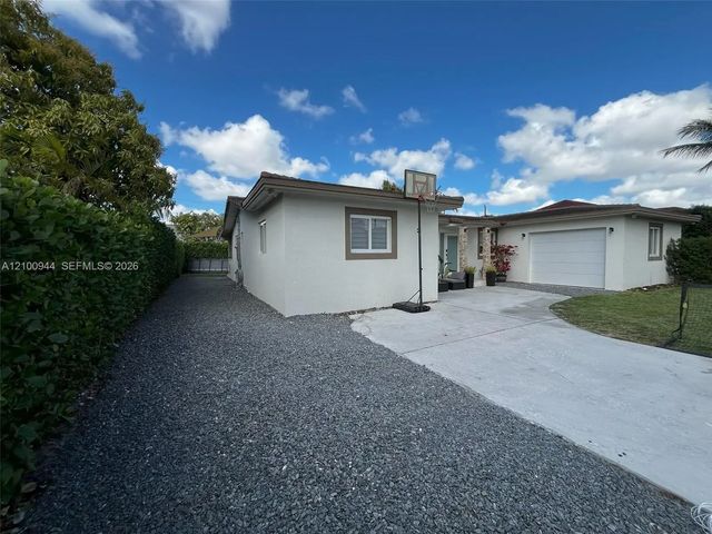 3 of 14 - 9975 Nw 27th Terrace, Doral, FL