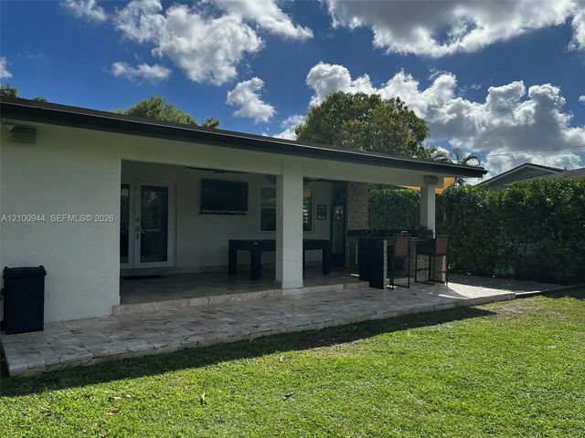 5 of 14 - 9975 Nw 27th Terrace, Doral, FL