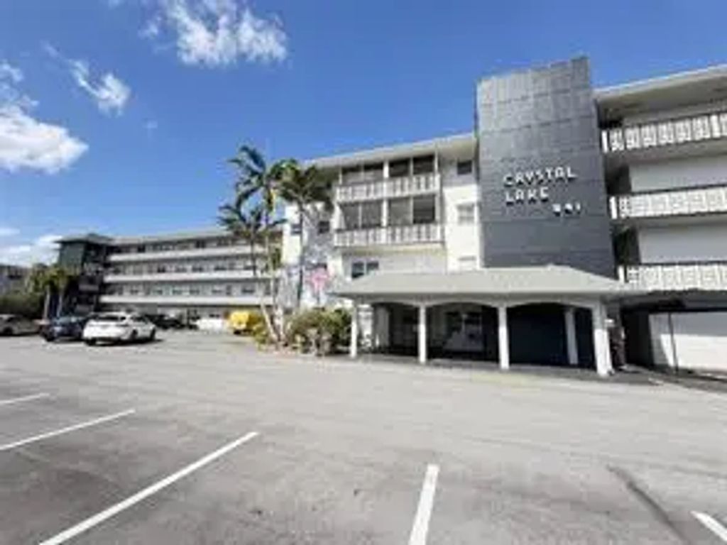 941 Crystal Lake Drive #105, Deerfield Beach