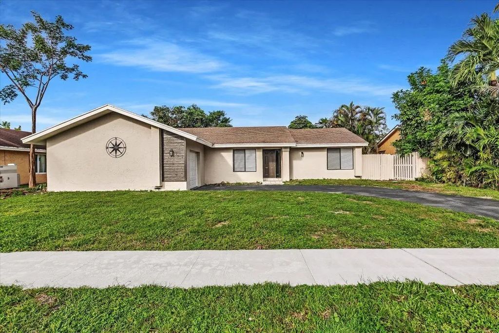 837 Sw 56th Avenue, Margate