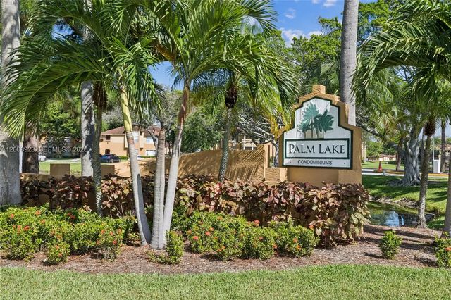 4 of 34 - 4863 Via Palm Lakes #807, West Palm Beach, FL