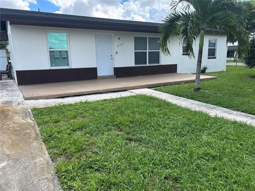 20403 Nw 44th Place, Miami Gardens