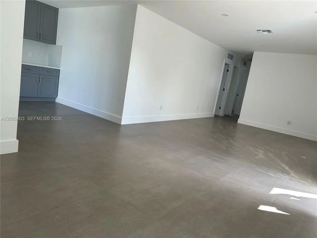 5 of 25 - 20403 Nw 44th Place, Miami Gardens, FL