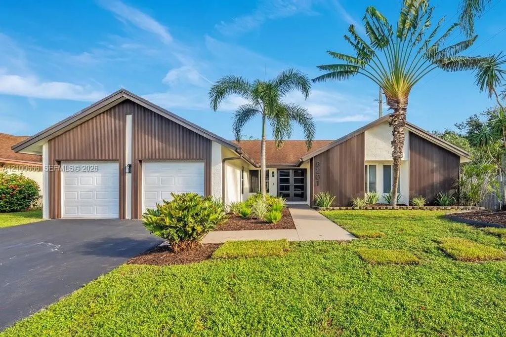 8201 Nw 52nd Street, Lauderhill