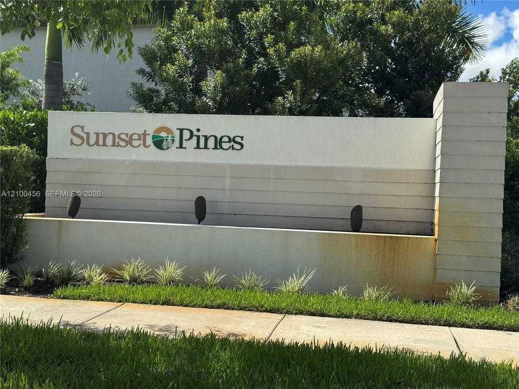 267 Sw 159th Place, Pembroke Pines