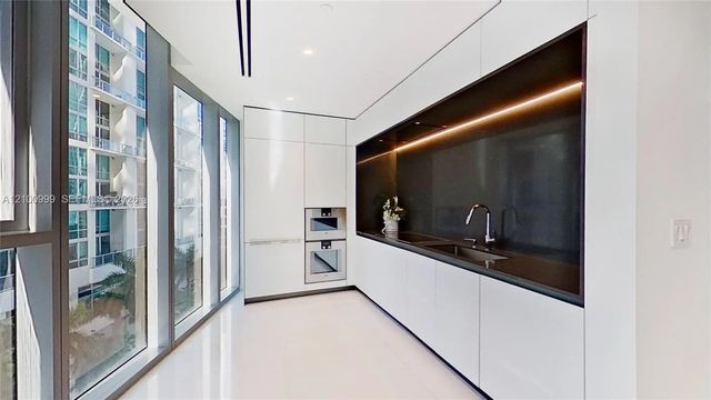 3 of 42 - 300 Biscayne Boulevard Way #506e, Miami, FL