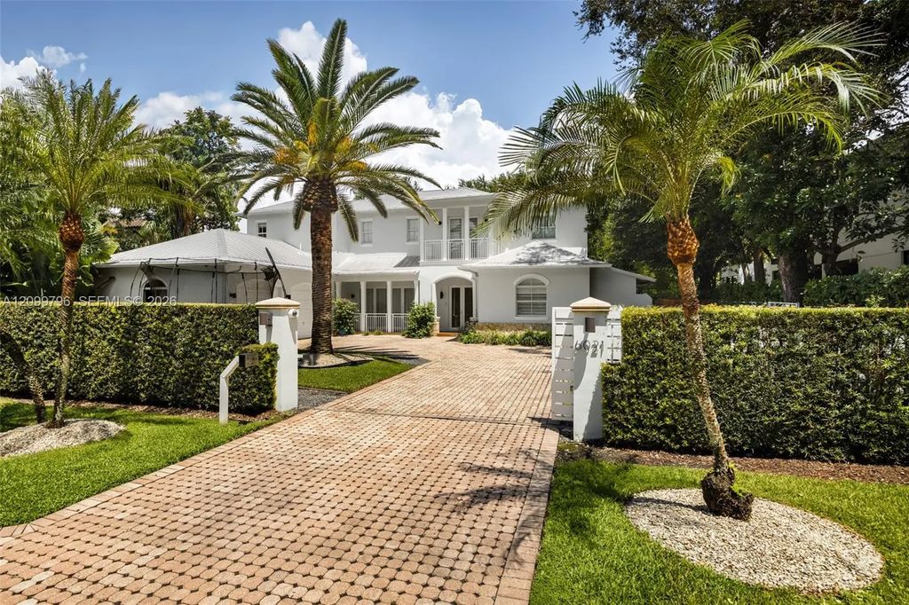 6021 Sw 81 Street, South Miami
