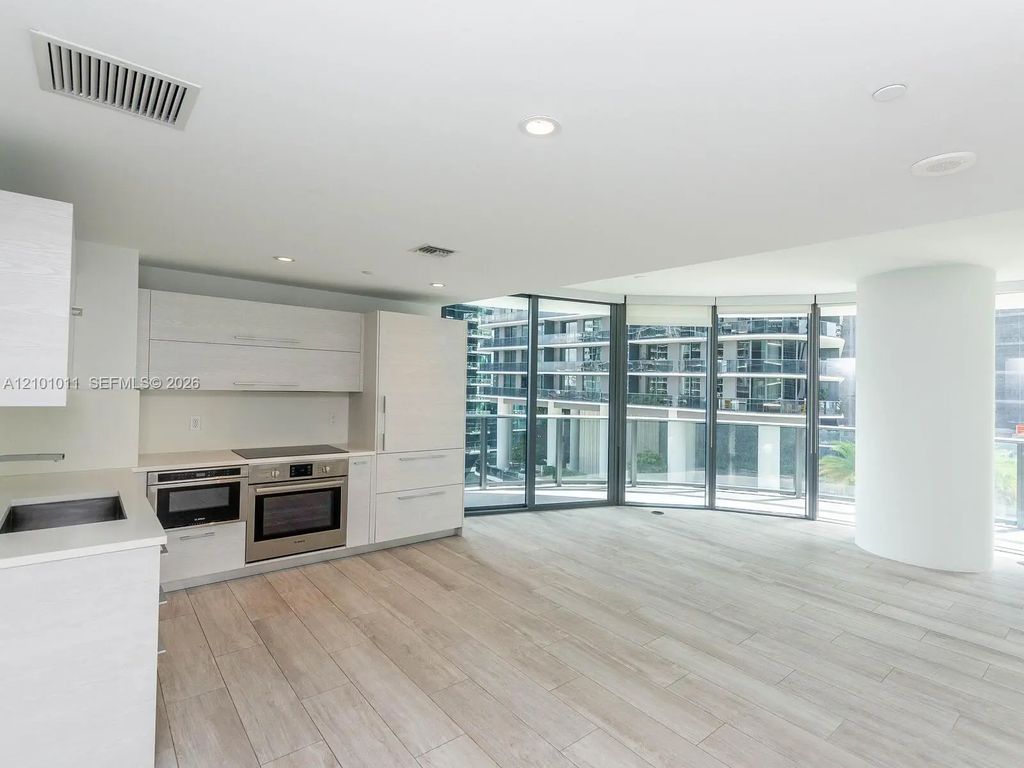 45 Sw 9th Street #1201, Miami
