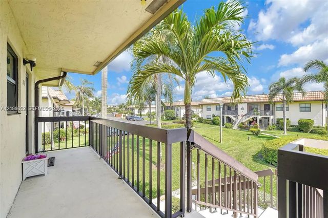 2 of 29 - 7142 Golf Colony Court #206, Lake Worth, FL