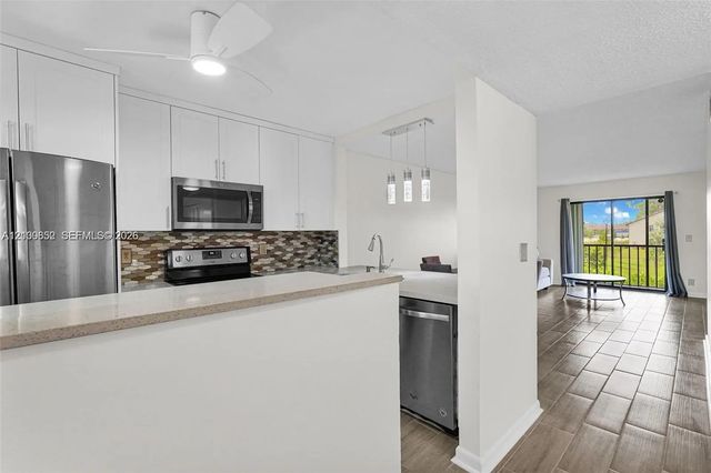 3 of 29 - 7142 Golf Colony Court #206, Lake Worth, FL