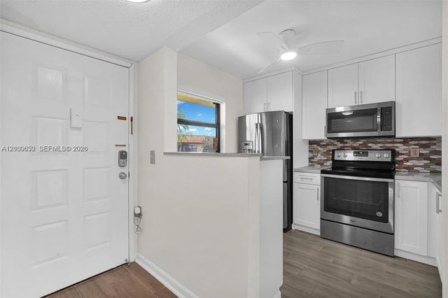 5 of 29 - 7142 Golf Colony Court #206, Lake Worth, FL