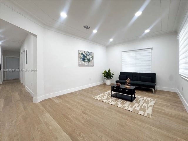 4 of 24 - 1427 Nw 69th Terrace, Miami, FL