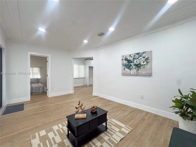 5 of 24 - 1427 Nw 69th Terrace, Miami, FL