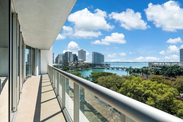 495 Brickell Avenue #811, Miami