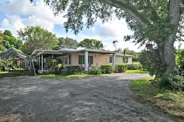 6851 Sunset Drive, South Miami