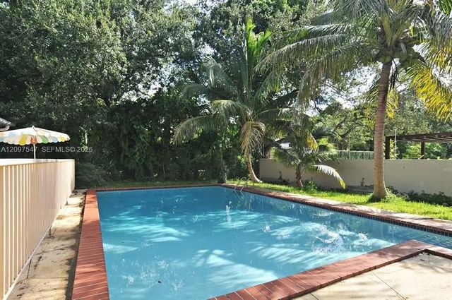 3 of 19 - 6851 Sunset Drive, South Miami, FL