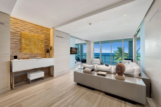 5 of 39 - 6799 Collins Avenue #305, Miami Beach, FL