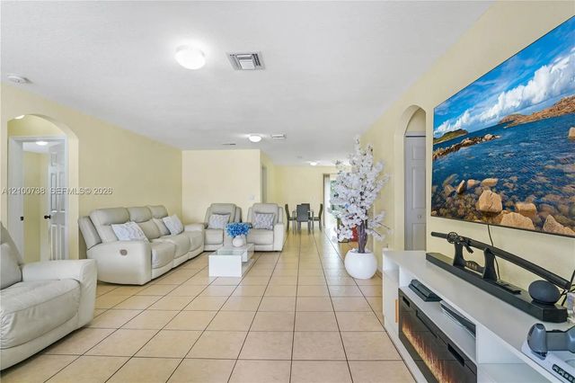 2 of 17 - 10170 W Fern Street, Miami, FL