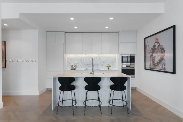 4 of 26 - 5775 Collins Avenue #1005, Miami Beach, FL