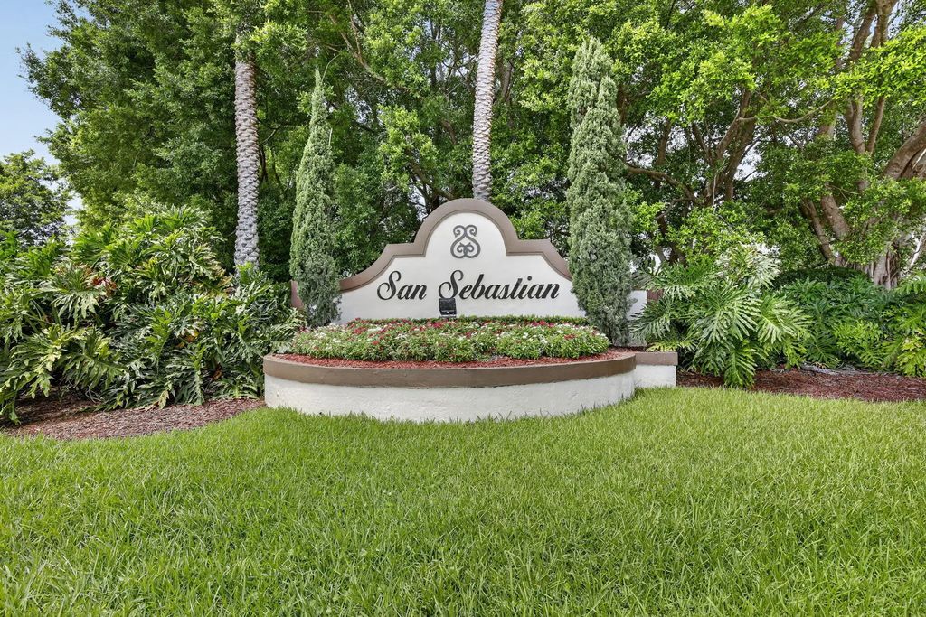 1561 Barcelona Way, Weston