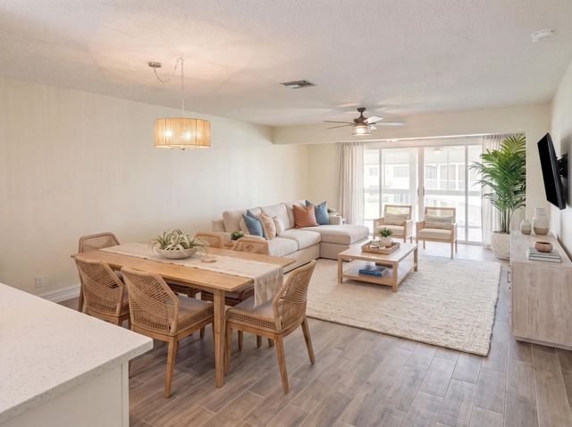 2 of 42 - 1740 Nw 19th Terrace #202, Delray Beach, FL