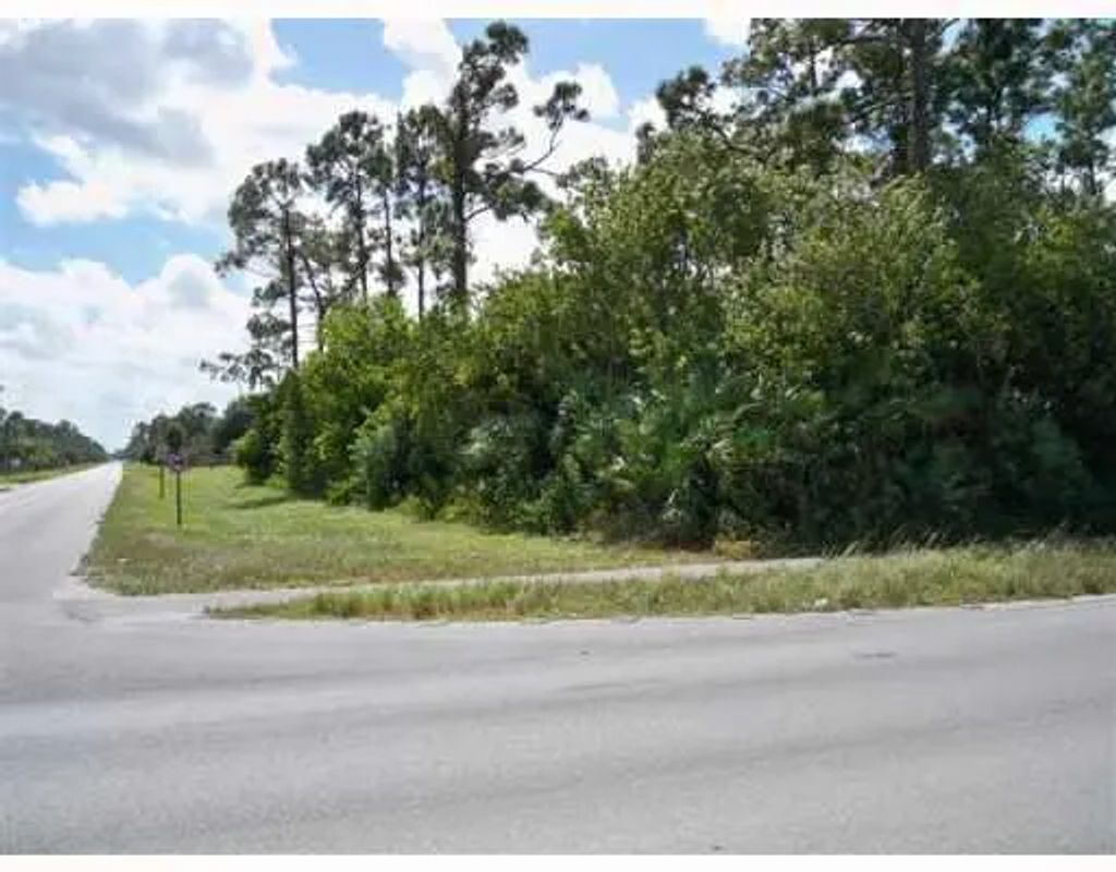 Xx Sycamore Drive W, Loxahatchee