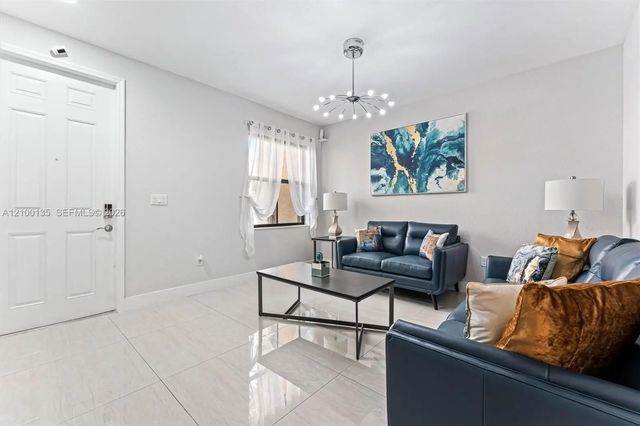 3 of 30 - 3384 W 106th Terrace, Hialeah, FL