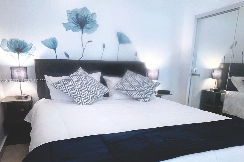 918 Ocean Drive #201, Miami Beach