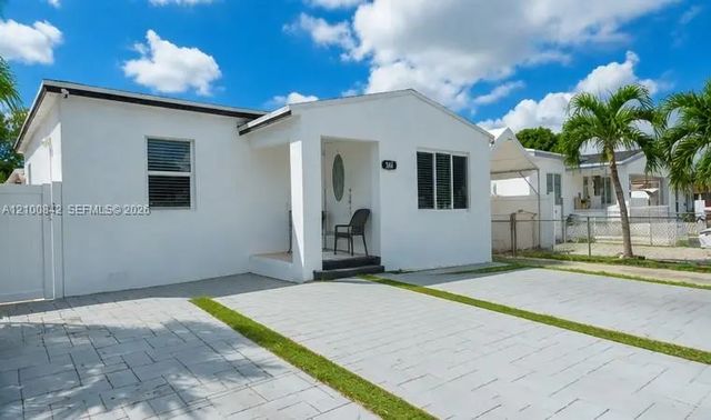 2 of 3 - 568 E 15th Street, Hialeah, FL