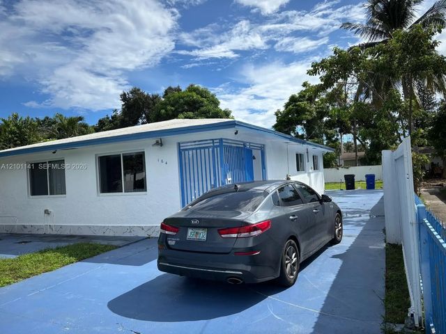 4 of 25 - 164 Ne 169th Street, North Miami Beach, FL