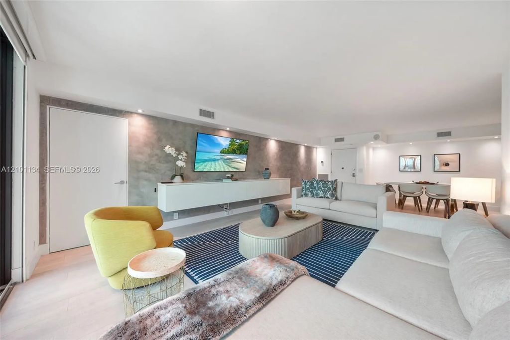 1111 Crandon Boulevard #a1105, Key Biscayne