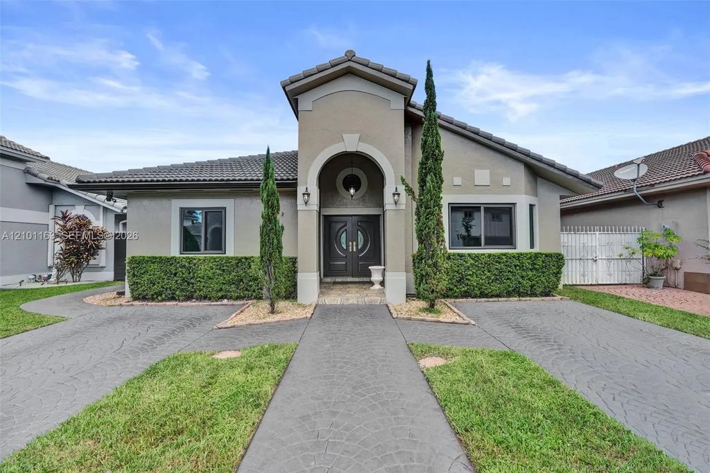 8741 Nw 141st Terrace, Miami Lakes