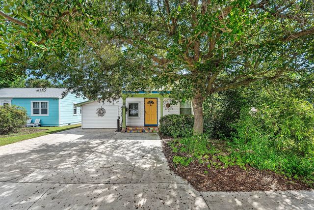 2 of 35 - 806 N M Street, Lake Worth Beach, FL