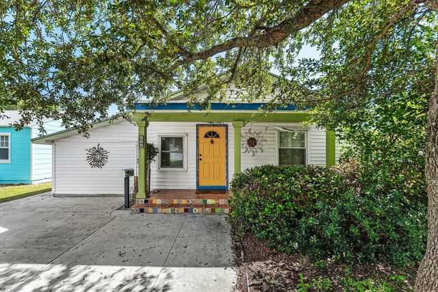 3 of 35 - 806 N M Street, Lake Worth Beach, FL