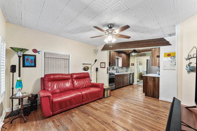 5 of 35 - 806 N M Street, Lake Worth Beach, FL