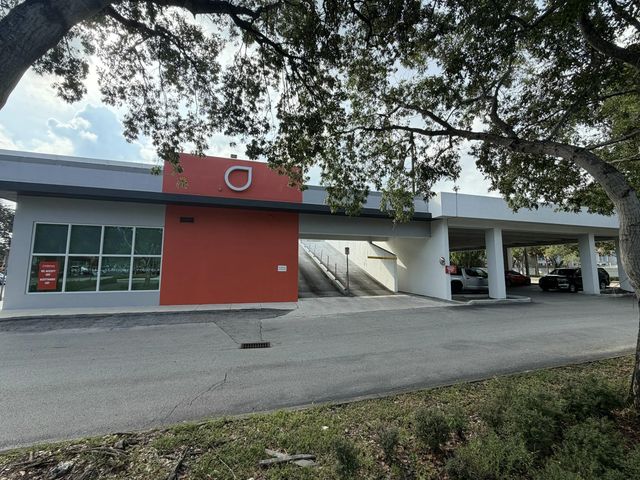 4 of 19 - 10015 Nw 41st Street, Doral, FL
