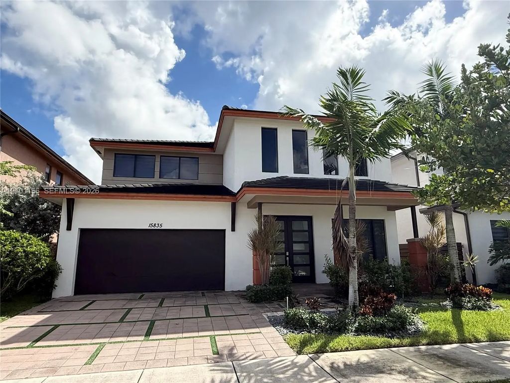 15835 Nw 87th Court, Miami Lakes