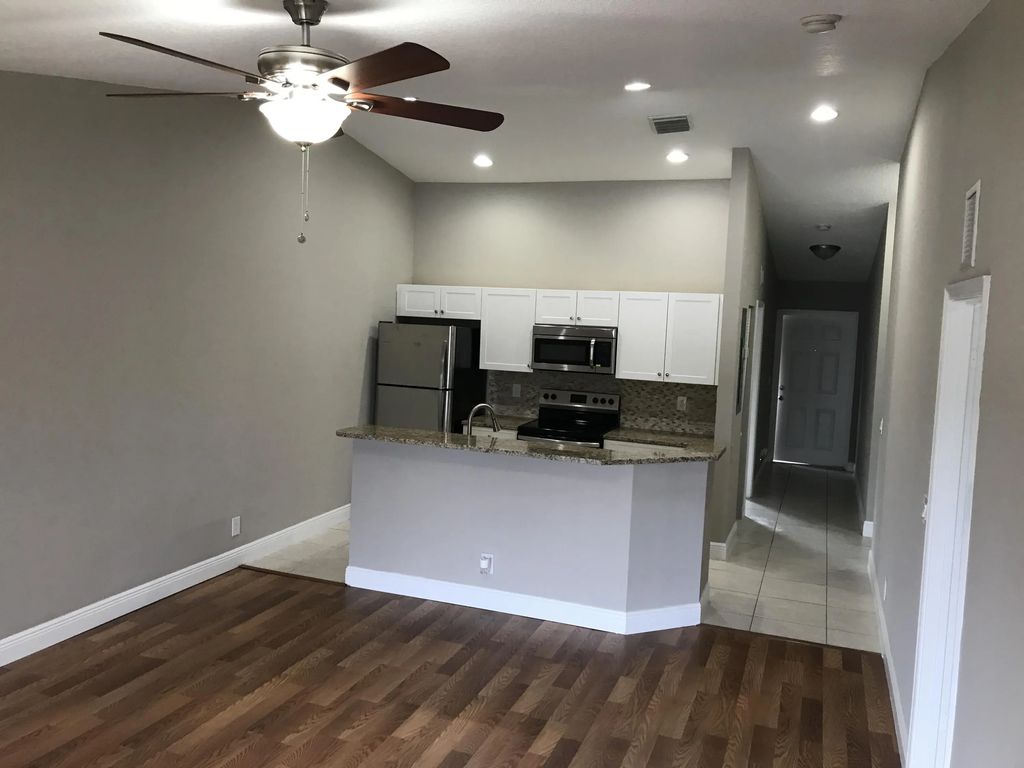 4552 Oak Terrace Drive, Greenacres