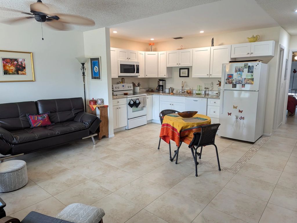 2800 Indian River Boulevard #q7, Vero Beach