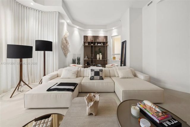 3 of 37 - 808 Brickell Key Drive #408, Miami, FL