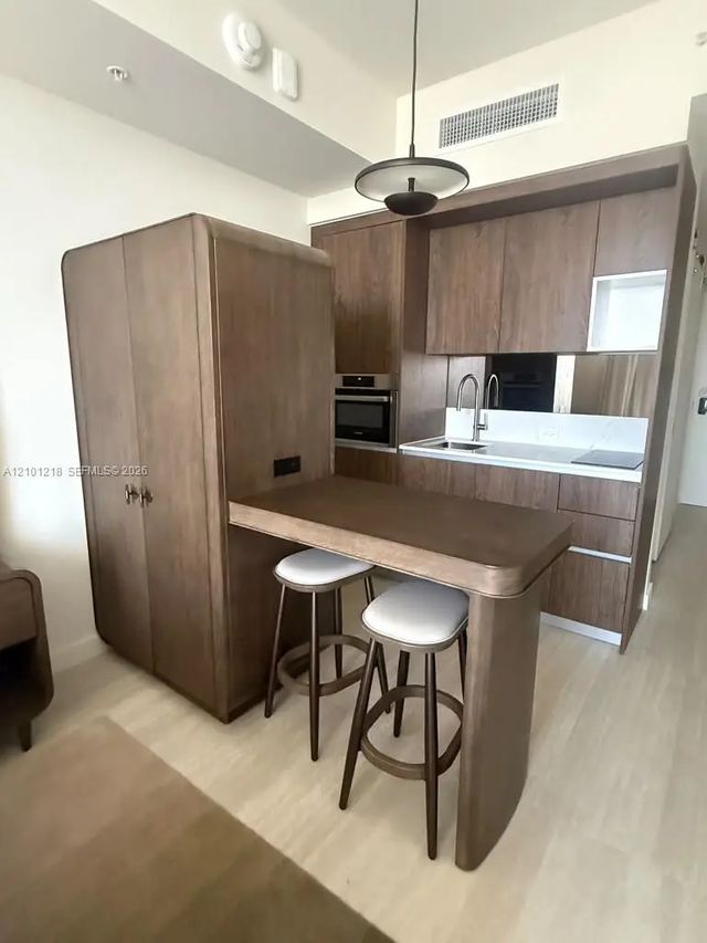 4 of 15 - 1611 Sw 2nd Avenue #1005, Miami, FL