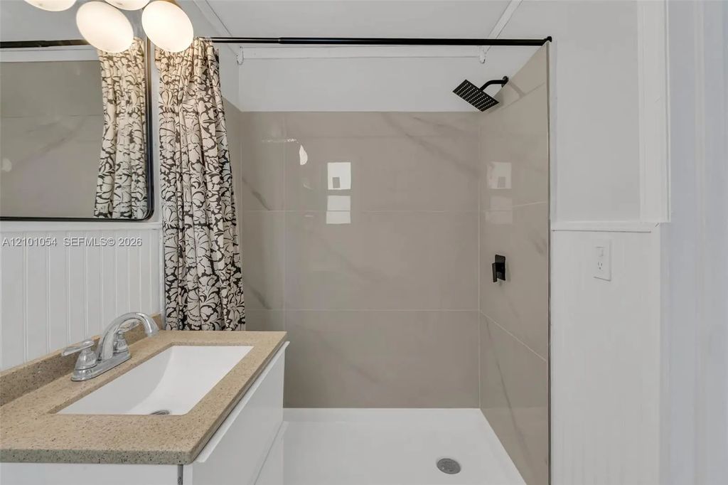 7300 Byron Avenue #16, Miami Beach