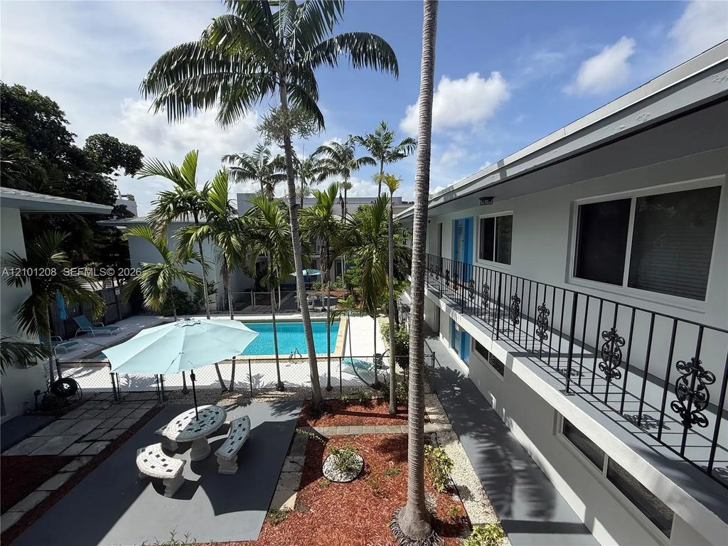7441 Sw 59th Place #9, South Miami