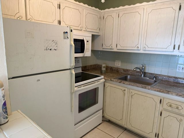 332 Dover B, West Palm Beach